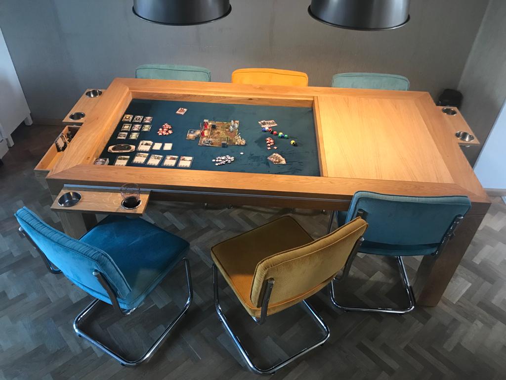 Bordspeltafel van bordspeltafel.nl in gebruik.