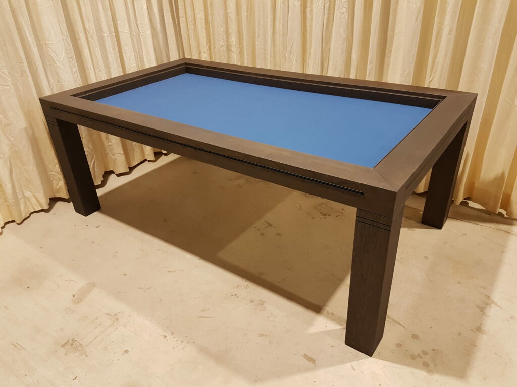 Grote bordspeltafel. 2100x1200mm